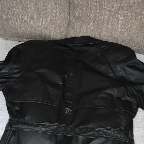 Vintage EUC Women's Black Leather Coat/Trench by Pelle Studio - Picture 12 of 16